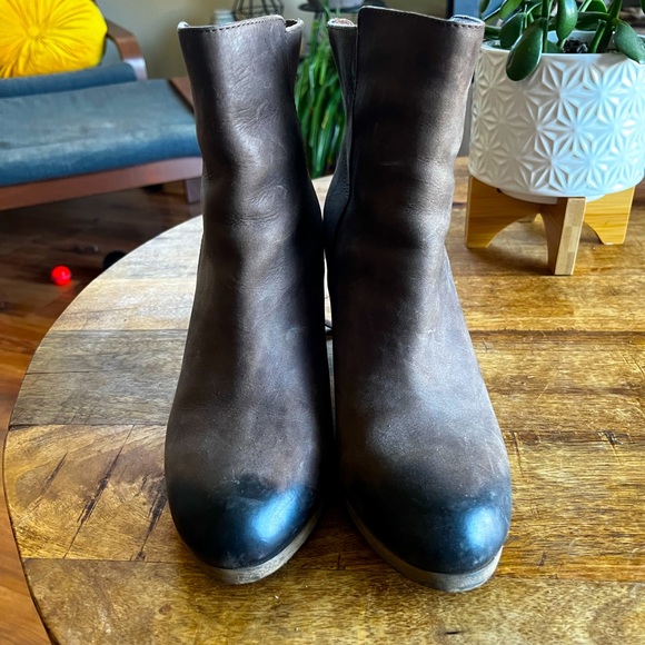 Ralph Lauren leather boots - Picture 2 of 6